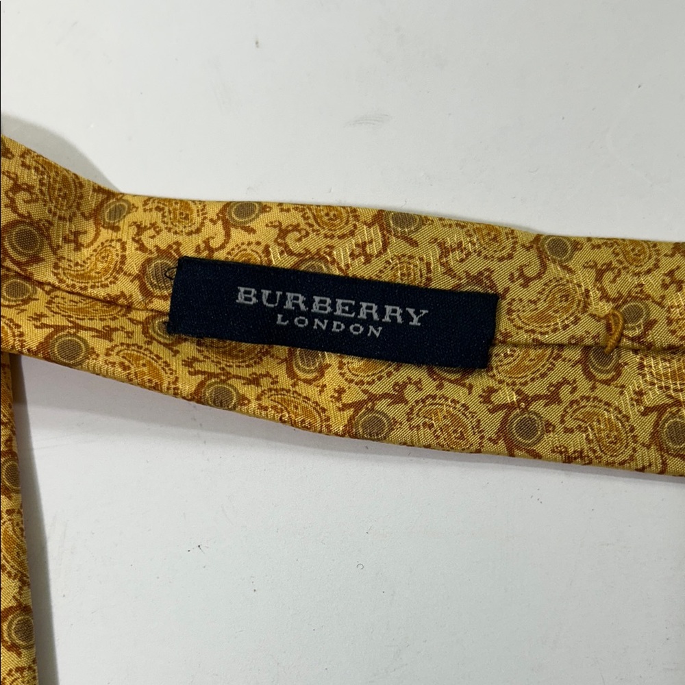 Burberry Yellow Patterned Tie - Picture 3 of 16